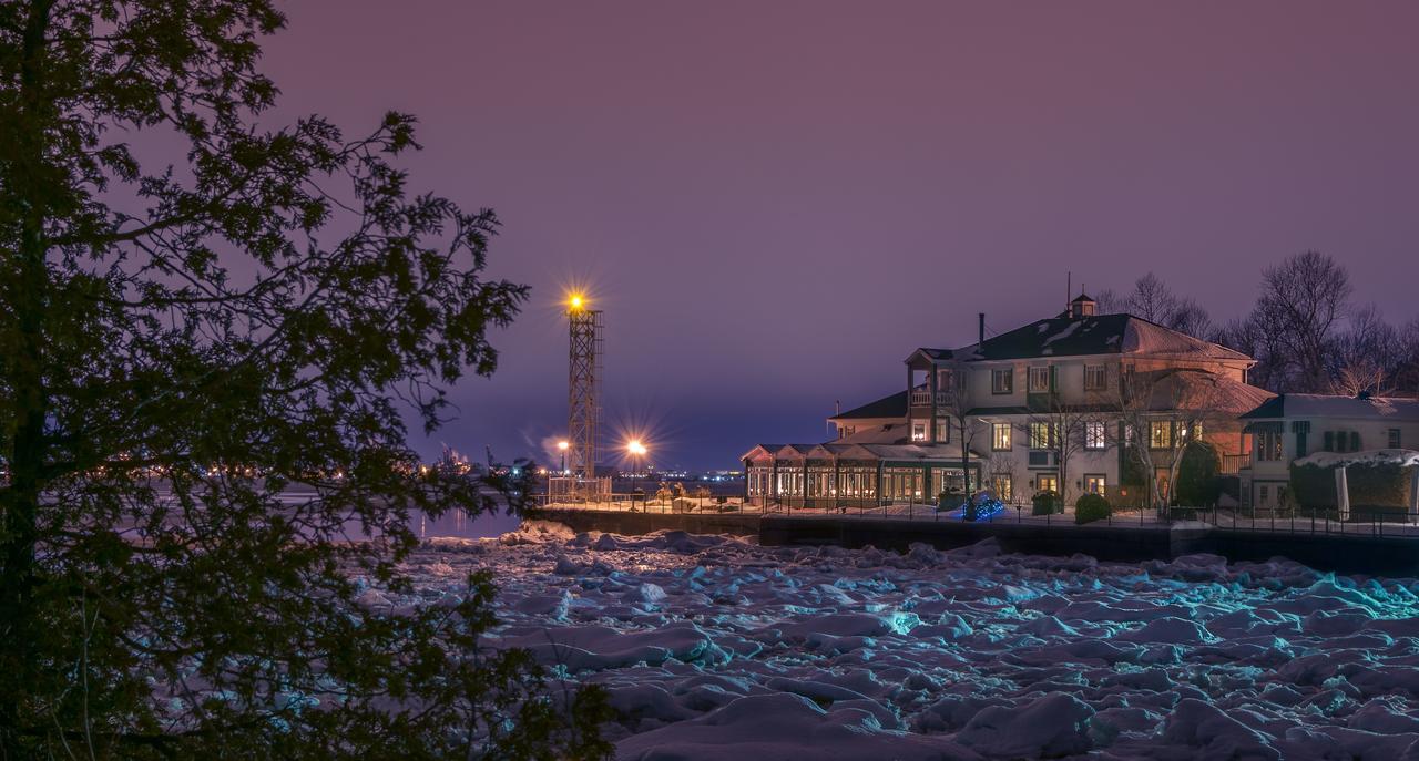 Goeliche Hotel Et Appartement Saint-Laurent-de-l'ile d'Orleans Exterior photo